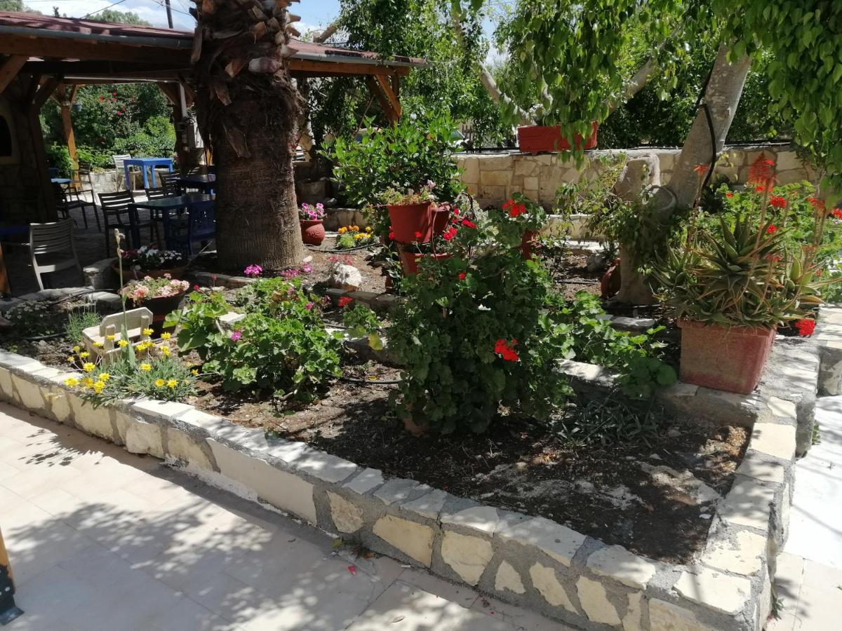 Villa Costas - Popi Sivas Екстер'єр фото